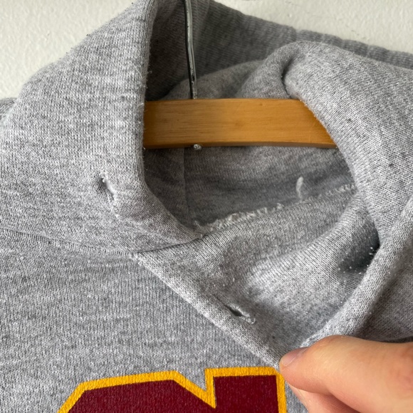 Vintage 90’s Russell Athletic USC Trojans Hoodie - Picture 6 of 11